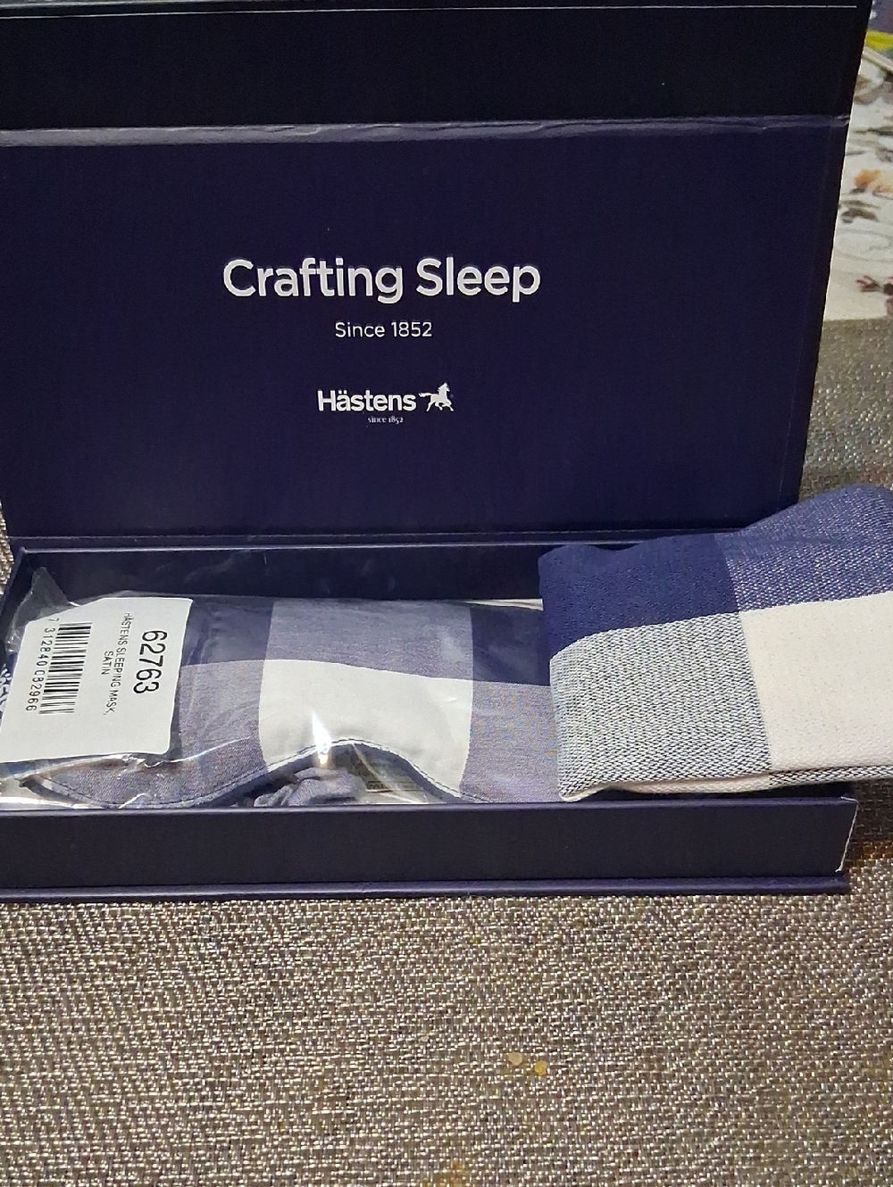 Hàstens (1952)Crafting Sleep Night Mask And Mini Pillow With Aromateraphy fill.